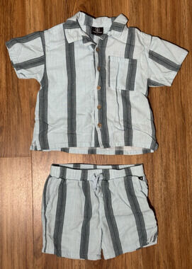 VOLCOM Blue Striped Rayon Short Set 2-Piece Set - Boy’s Size 5